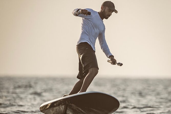 1 Hour E-foil Experience in Muscat - Private groups make the lesson more personal