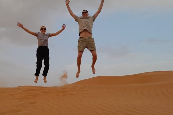 2 Days and 1 Night Private Wahiba Sands Desert Tour - Crossing Into Wahiba Sands by 4WD