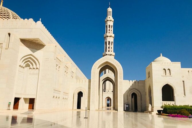 4 Days 3 Nights Package Oman Private Tour - What the $1,797.30 price gives you