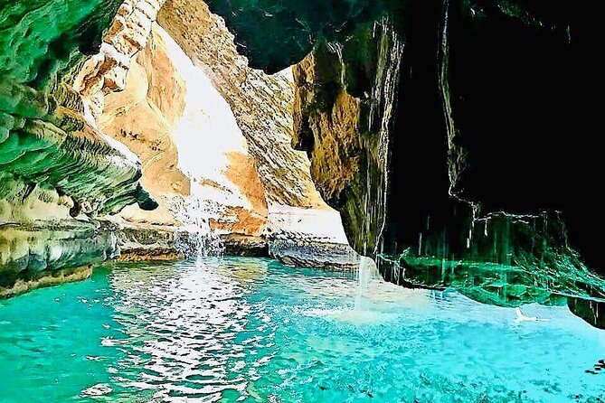 5-Days Private Oman Tour from Muscat - Guides, transport, and the pace