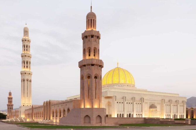 5-Days Private Oman Tour – Mountains, Deserts & Coastline - Jebel Akhdar and Birkat Al Mouz Change the Pace