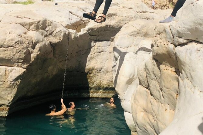 5-Days Private Oman Tour – Mountains, Deserts & Coastline - Nizwa Fort and Jebel Shams Finish the Journey