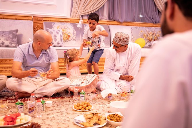 Authentic Omani Home Dining - The 7 pm pickup and ride to dinner