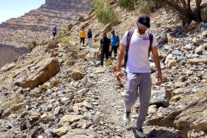 Balcony & Hidden Lake Jebel Shams Shared Trip - A rest beside the hidden mineral-water lake
