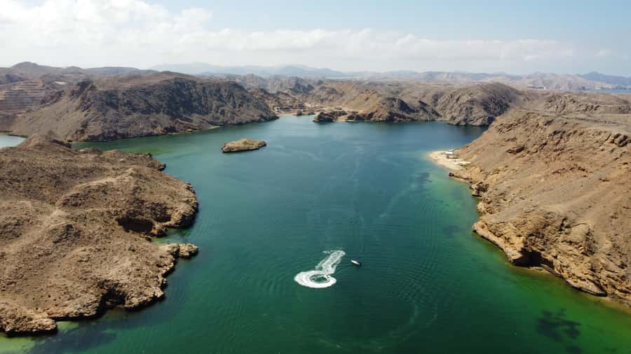 Bandar Al Khayran Jorney: Group Tour with Snorkeling - Leaving Marina Bandar Al Rowdha by speedboat