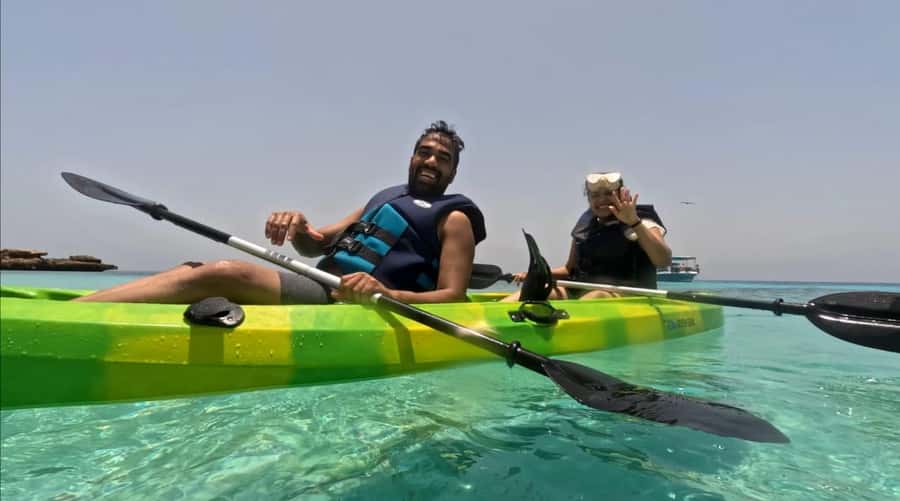 BlueWhale Oman: Swim with Turtles at Dimaniyat Islands - GoPro photos and the included food