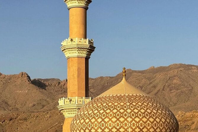 Day Tour to the Enchanting Forts of Nizwa - Jabreen Castle and Oman’s most decorative interiors