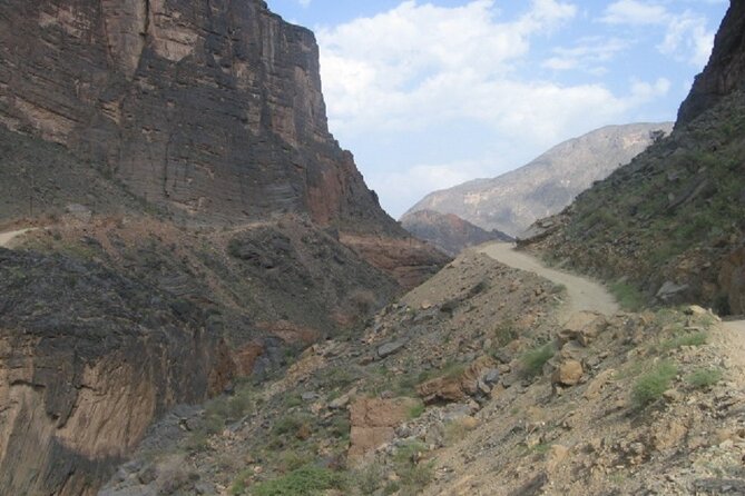 Day Trip to Wadi Bani Awf,Balad Sayt,Nakhal Fort-Hot Spring - Nakhal Fort and its defensive design
