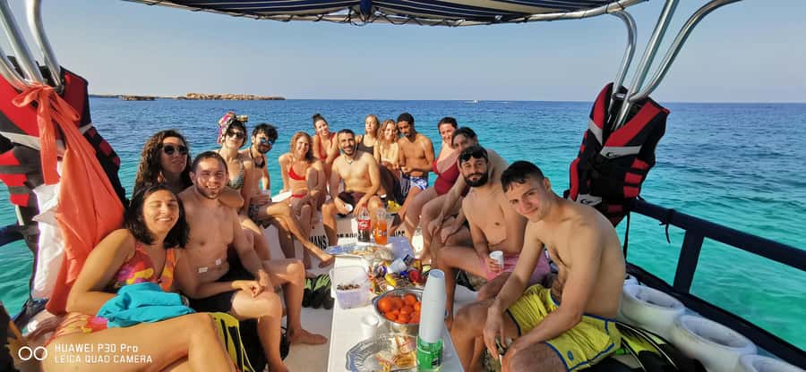 Daymaniyat Island: Snorkelling Tour with Tasty Lunch - The second site adds variety