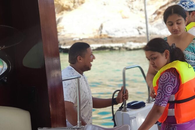 Daymaniyat Islands Snorkeling 2 different snorkeling sites and Lunch included - The boat matters more than you might expect