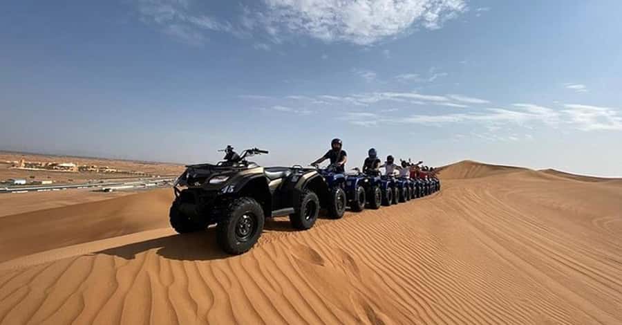 Desert Safari - Private 4WD car - From Dubai pickup to the red dunes