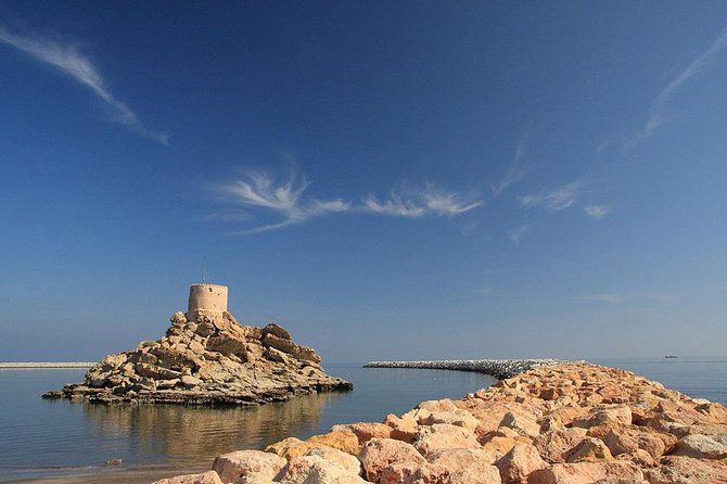 Discover the South and Wadi Shab from Muscat - The drive from Muscat and what guiding means