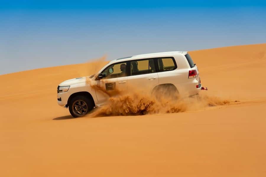 Dubai: Desert Safari with BBQ Dinner - Sunset among the dunes