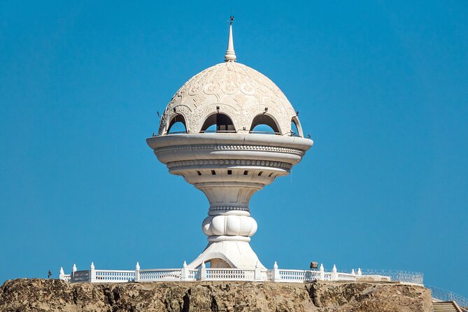 Enjoy a traditional Omani local style tour around Muscat - Al Alam Palace and Old Muscat’s traditional quarter