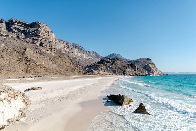 Fazayah Beach Excursion: A Coastal Escape to Salalah's Hidden Gem - Al Mughsail Beach and the force of the sea