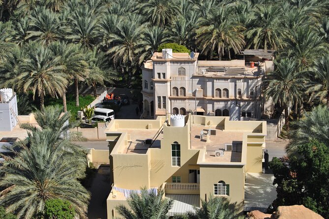 From Alilah, Anantara or Nizwa - Trekking | Hiking hiking Jebel Akhdar - Meeting your Omani guide in the Hajjar Mountains