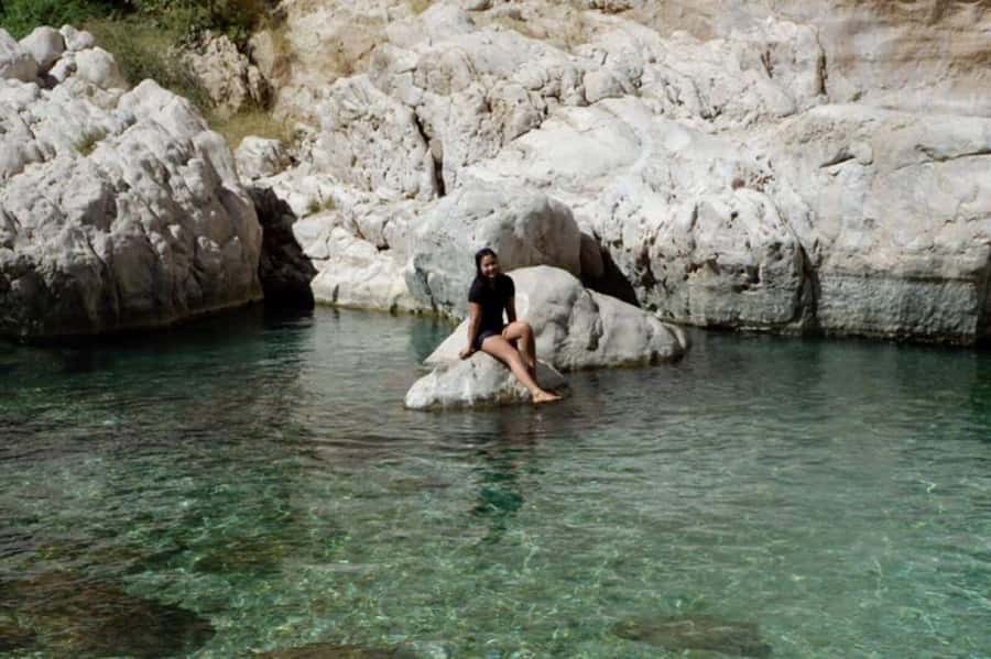 From Muscat: 2-Days, 1 Night in Wahiba Sands - Sur and the wooden dhow factory