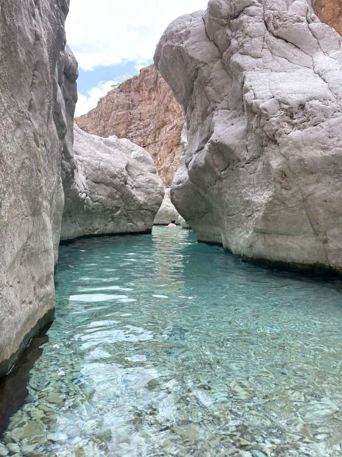 From Muscat: 2-Days, 1 Night in Wahiba Sands - Hiking into Wadi Shab