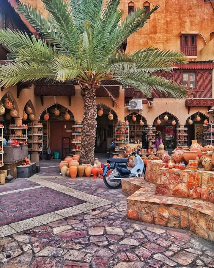 From Muscat: 3-Days Nizwa, Desert, Turtle, Wadi Shab - Sur and the coastal road to Ras Al Hadd