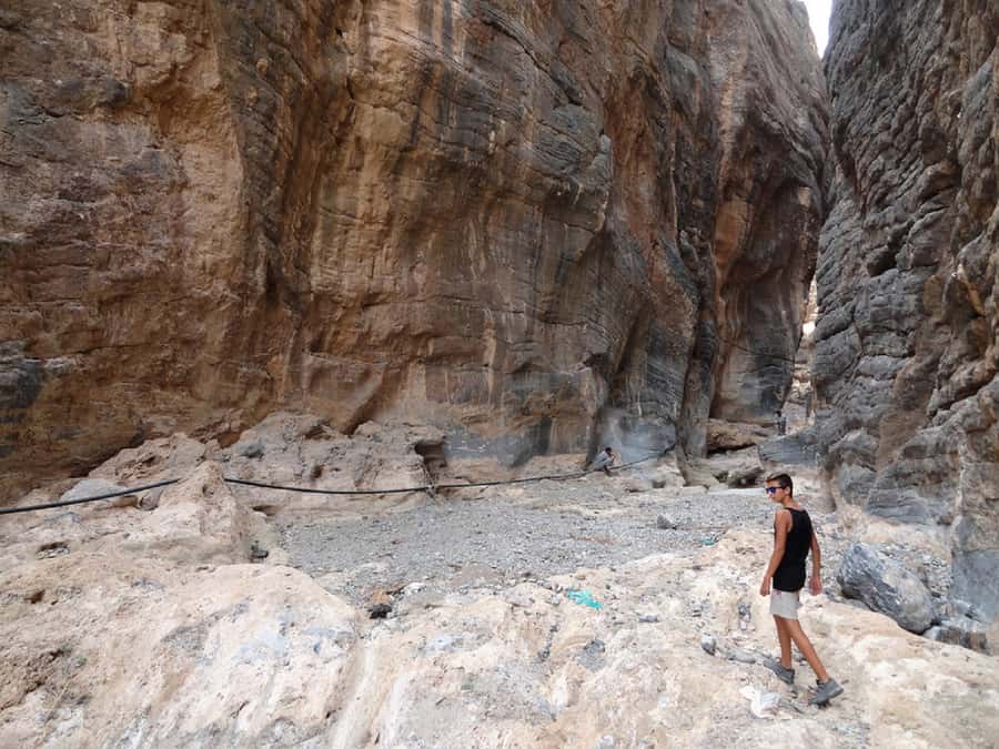 From Muscat: 4-Day Oman Highlights Tour - Day 2: Nizwa Souq, Nizwa Fort, and Wahiba Sands
