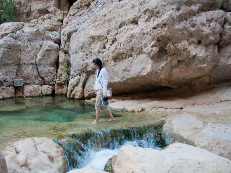 From Muscat: 4-Day Oman Highlights Tour - Day 4: The 45-minute walk into Wadi Shab
