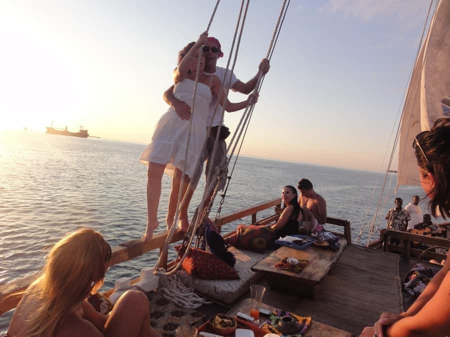 From Muscat: Dimaniyat Islands Snorkeling Tour - The second stop adds beach time