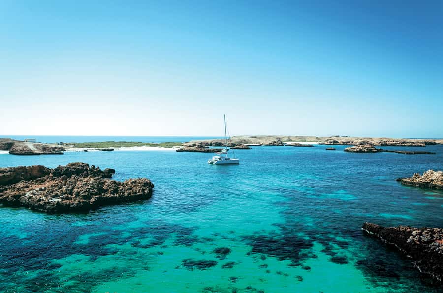 From Muscat: Dimaniyat Islands Snorkeling Tour - Reaching a protected island reserve