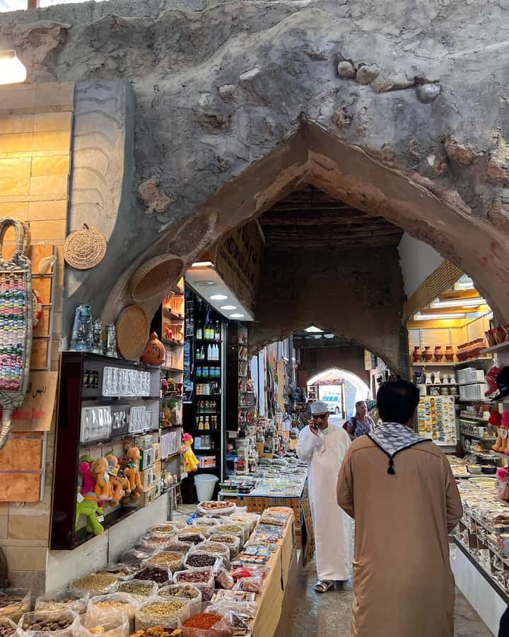 From Muscat: Full-Day to Nizwa-Misfat Al Abriyeen-Al Hamra - A nine-hour route from Muscat into Oman’s interior