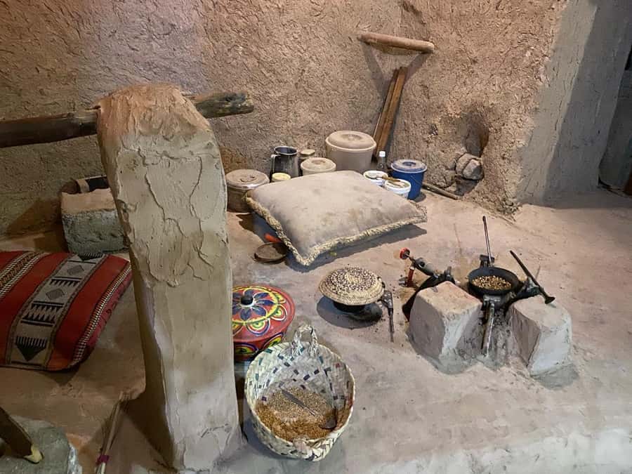 From Muscat: Nizwa and Oman's Historical Gems Tour - Guides make the biggest difference