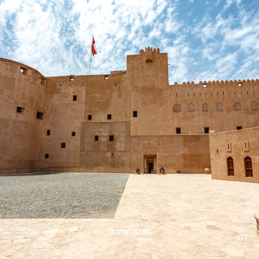From Muscat: Nizwa, Bahla, and Jabrin Tour with Forts - Timing, comfort, and extra expenses