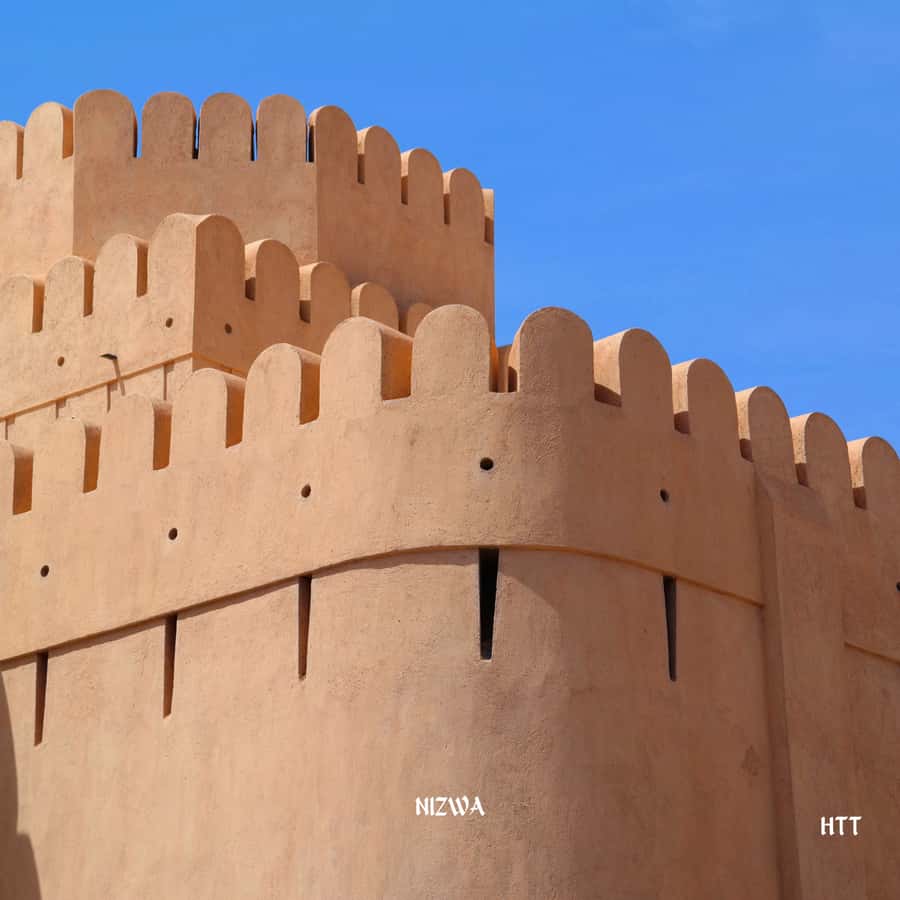 From Muscat: Nizwa, Bahla, and Jabrin Tour with Forts - Nizwa Fort and the famous Round Tower