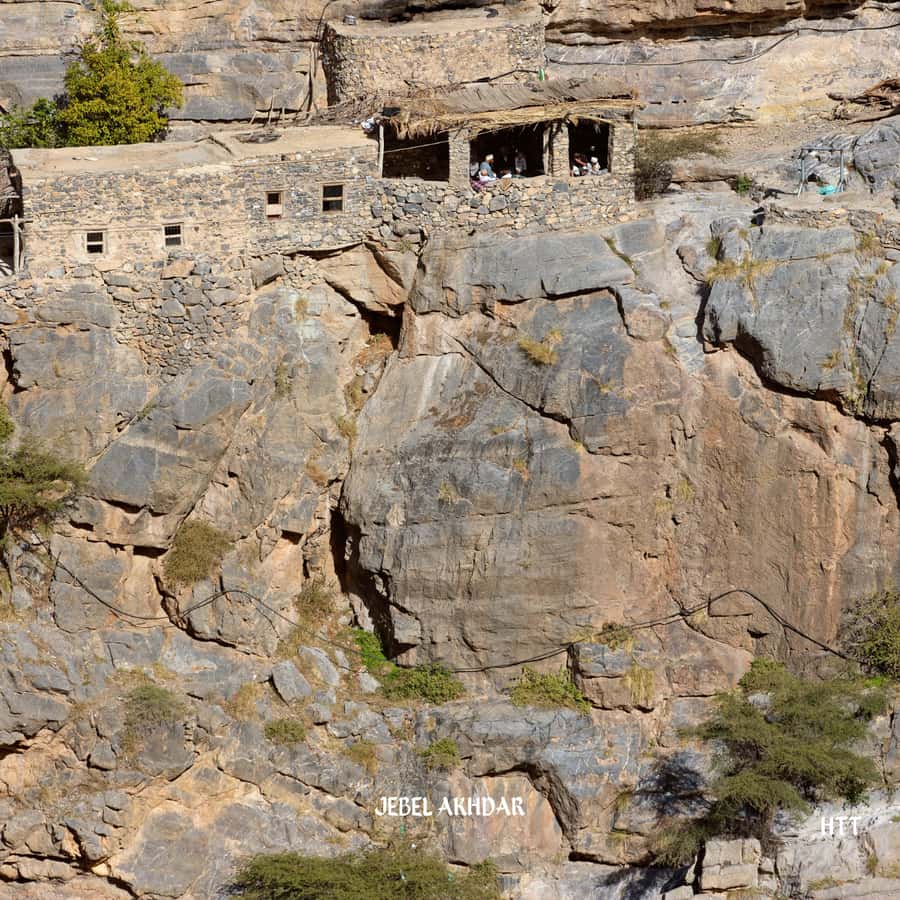 From Muscat: Nizwa Day Trip with Grand Canyon - Nizwa Souq: silver, antiques, and a quick first stop