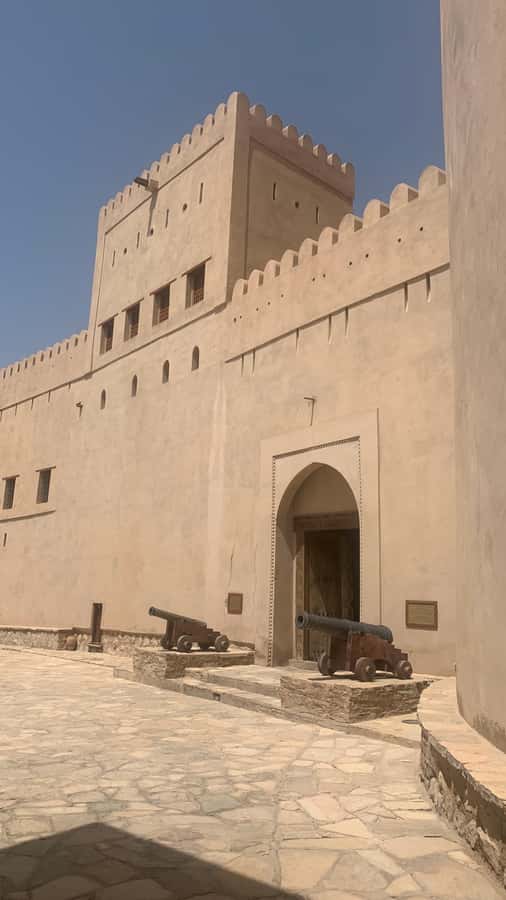 From Muscat: Private Nizwa and Jabel Akhdar-Shams with Lunch - The guides and the private-group advantage