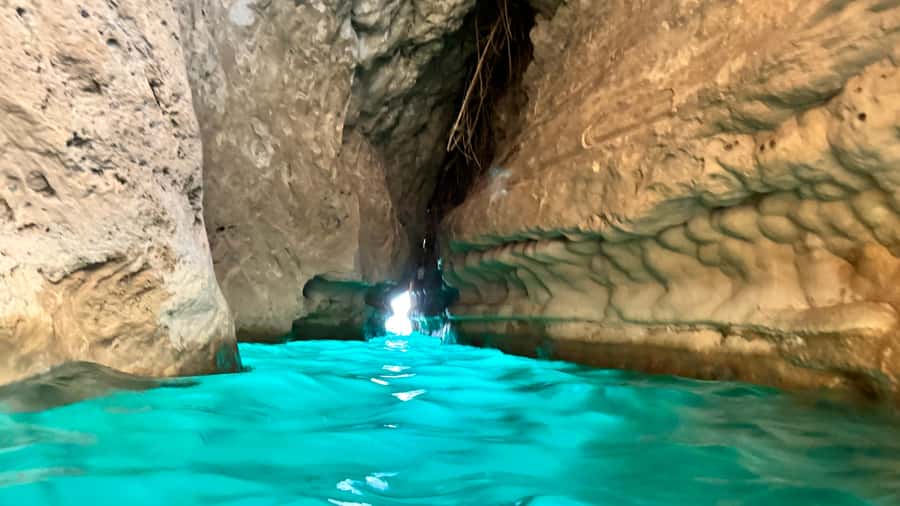 From Muscat: Wadi Shab & Bimmah Sinkhole Full-Day Tour - What to pack for Wadi Shab