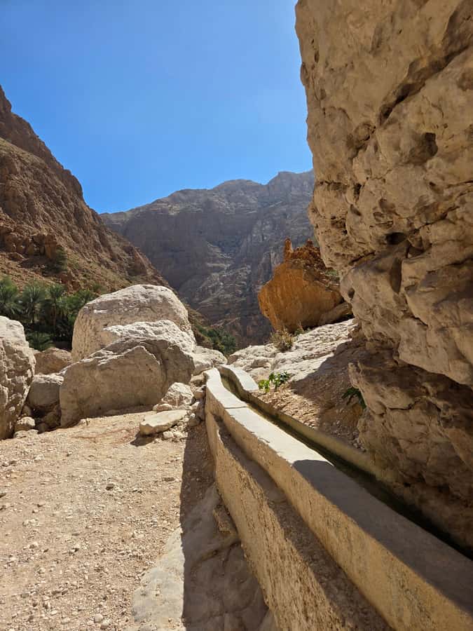 From Muscat: Wadi Shab Expedition - Lunch and the one-hour pause
