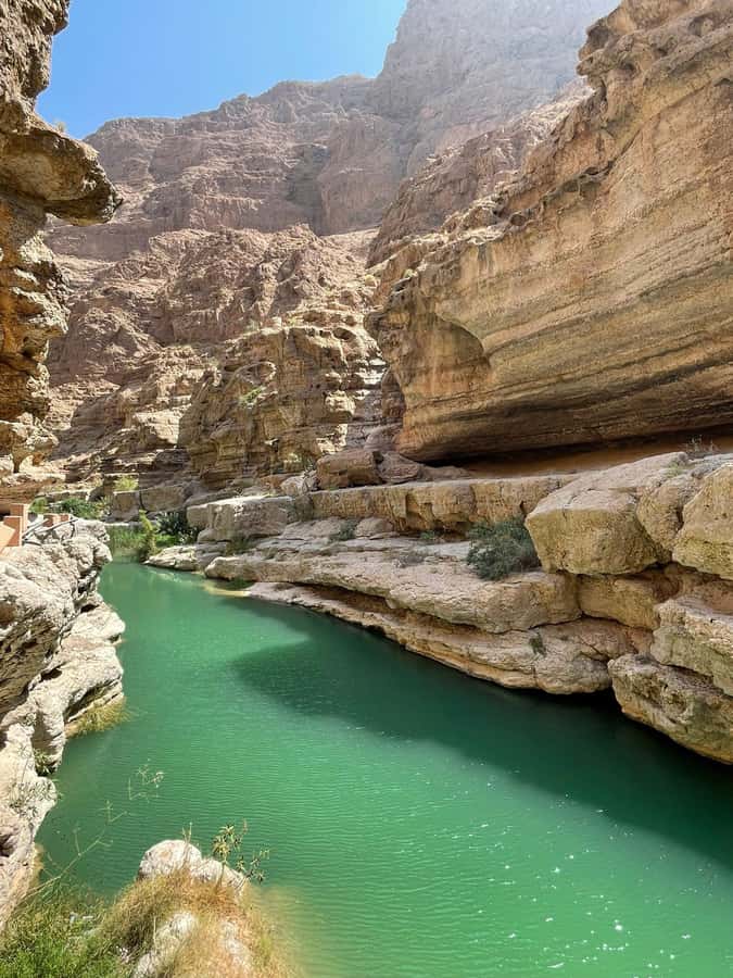 From Muscat: Wadi Shab & Sinkhole Private Tour & Free Lunch - Local lunch and the best food choice
