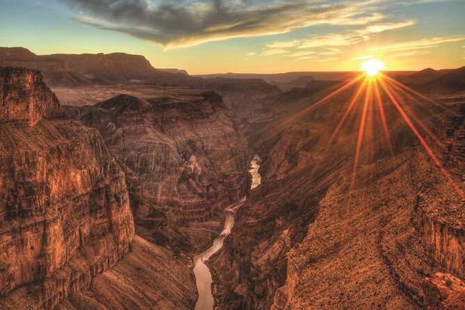 Full-Day Grand Canyon and Nizwa Tour by 4x4 - Nizwa Fort and the old souq