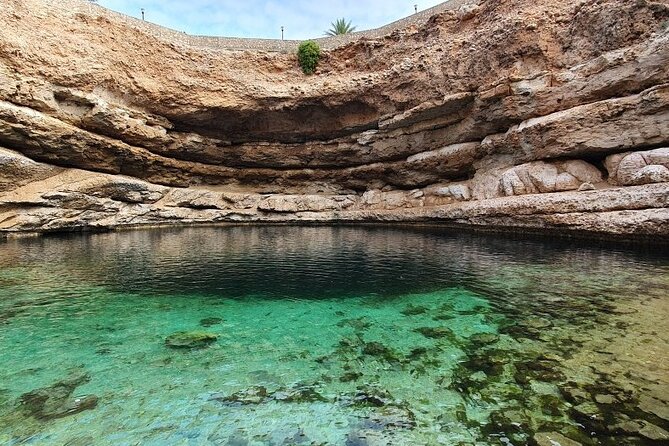 Full Day Group Tour to Wadi Shab Bimmah Sinkhole and Fins Beach - Who should book this Wadi Shab experience?