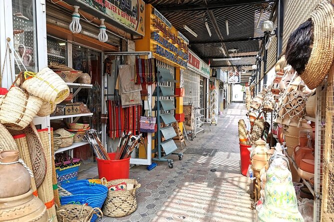 Full Day Nizwa & Jebel Akhdar Guided Tour - Timing, fitness, and the small practical details