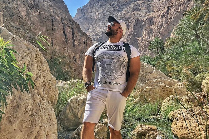 Full-Day Private Guided Wadi Shab and Bimmah Sink Hole Tour - Who should book this Oman outing