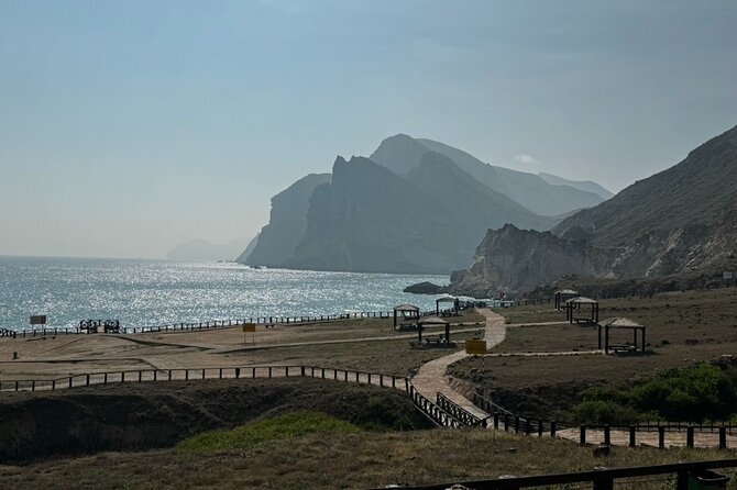 Full-Day Private Salalah West Tour with Lunch - Lunch adds a useful taste of Omani culture