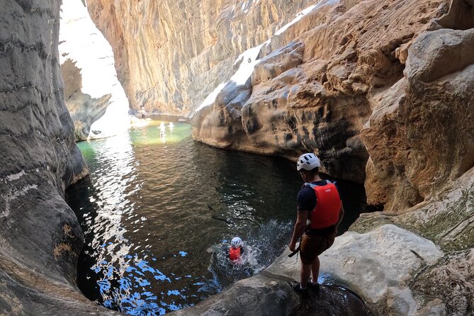 Full Day - Snake Canyon Adventure Tour in Jebel Shams region - Why the private format changes the day