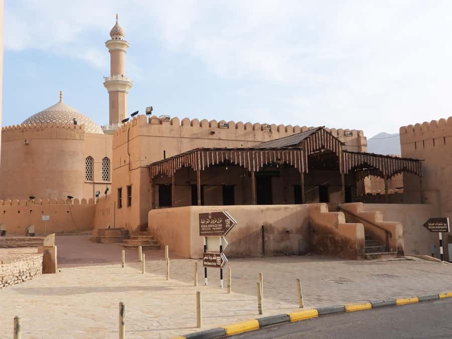 full day trip to Birkat Almouz&Nizwa souq&Fort&Falaj Daris. - Lunch and a useful pause in the middle