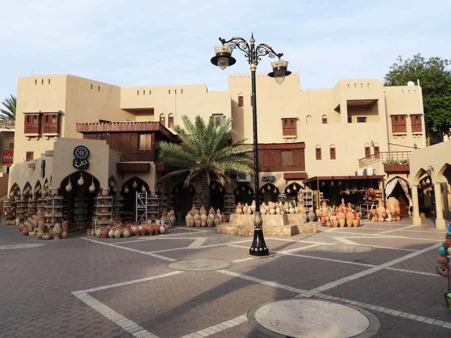 full day trip to Birkat Almouz&Nizwa souq&Fort&Falaj Daris. - Small details that make the day run better