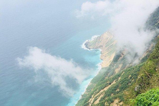 Full day west tour of Salalah - Al-Fezayeh Beach and Salalah’s Silver Sand
