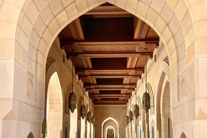 Full Muscat City Private Tour - Climb Mutrah Fort for the seaport view