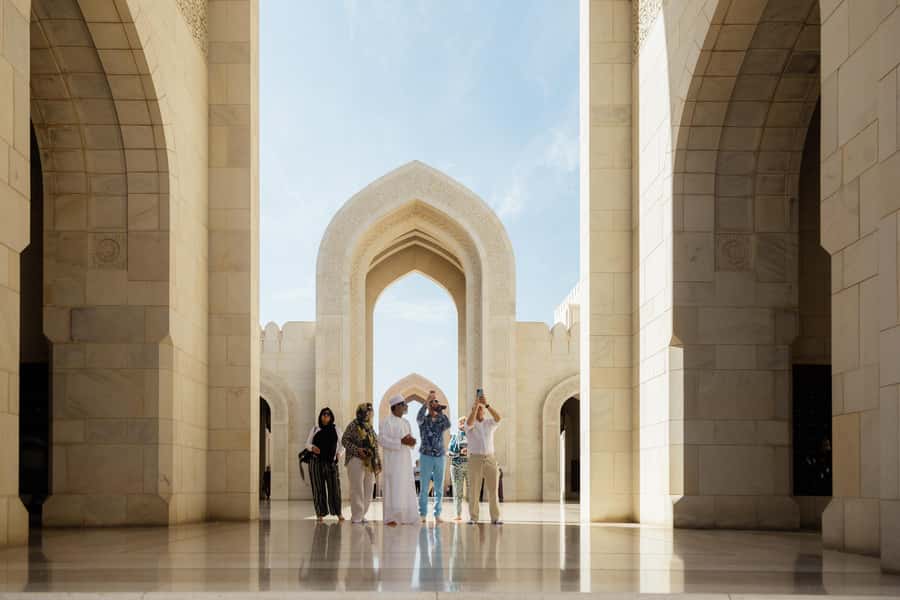 Guided Walking Tour of Sultan Qaboos Grand Mosque in Muscat - Why this mosque deserves a place in your Muscat plans
