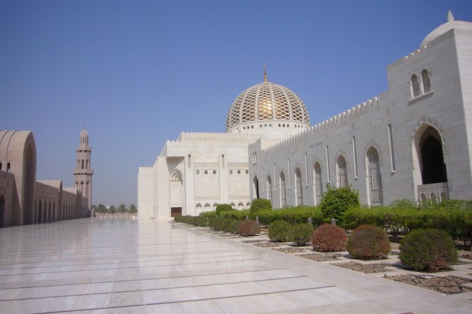 Half Day Muscat City Tour - Sultan Qaboos Grand Mosque: allow time for the details