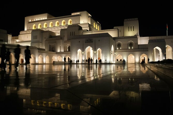 Half-Day Private Tour in Muscat - Old Muscat, forts, and Al Alam Palace