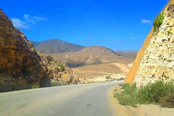 Half Day Tour of Salalah : Best of West - Mughsayl Beach, Cliffs, and Blow Holes